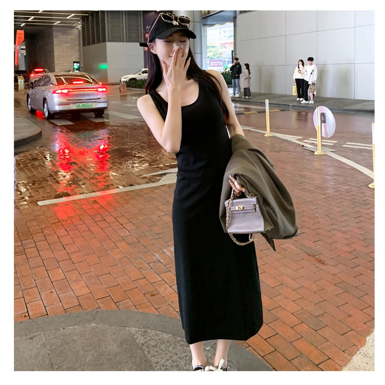 黑色吊带连衣裙2025秋季新款打底裙气质休闲显瘦背心裙长款吊带裙