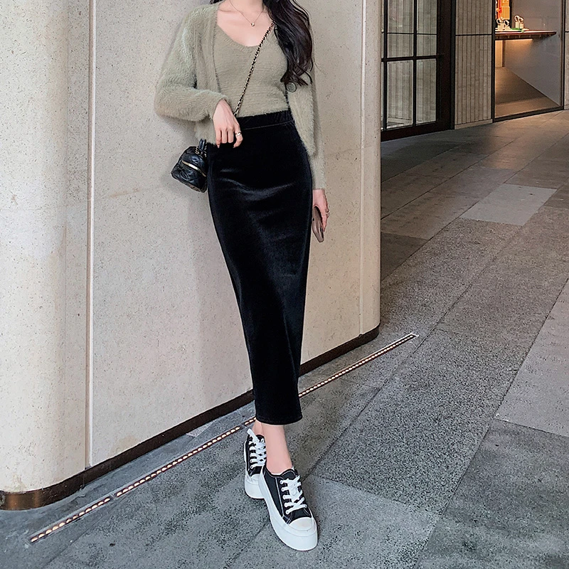 半身裙春装2025年新款时尚高腰遮胯显瘦后开叉金丝绒包臀长裙女