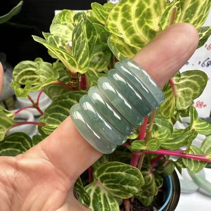 城表哥纯天然翡翠A货高冰戒圈 通透蓝水古风气质多样性发货（单个）