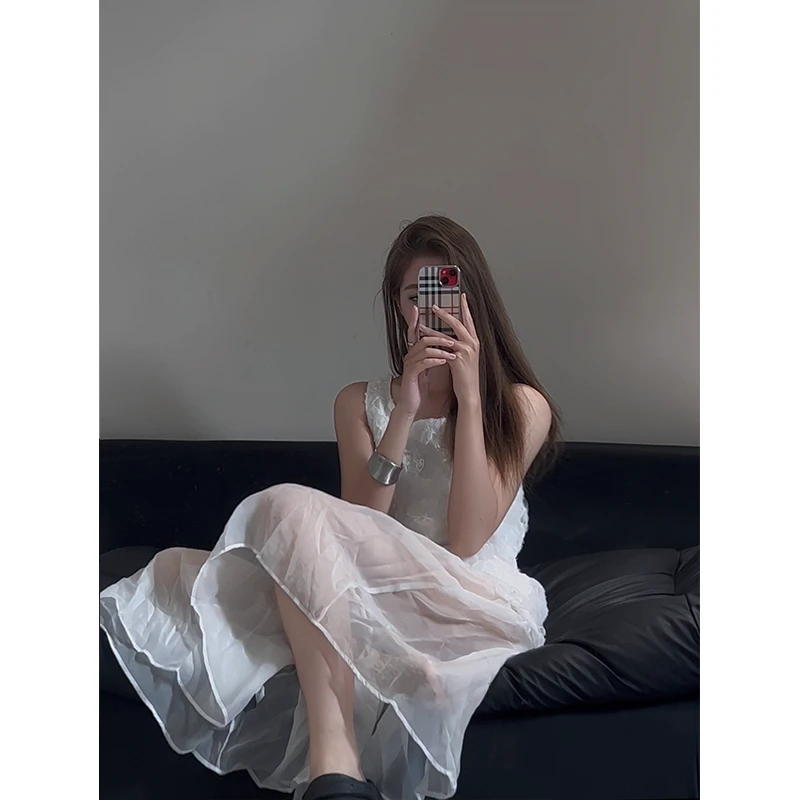高级感法式小众气质修身显瘦连衣裙2025夏日新款设计感网纱长裙女