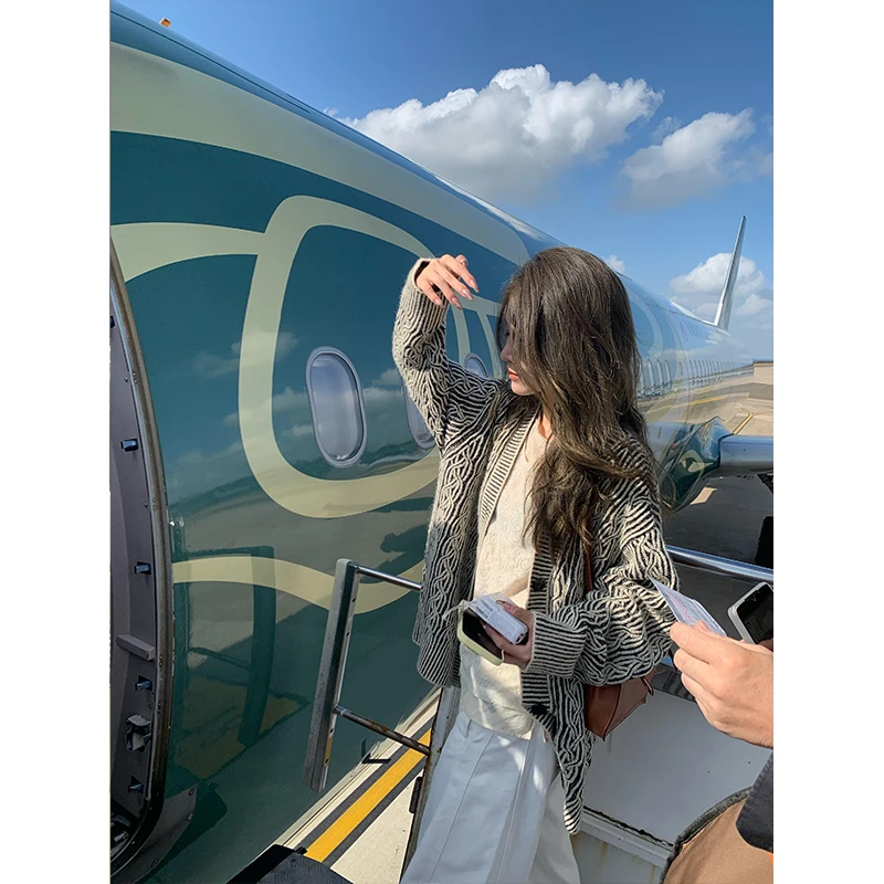 2025秋季新款时尚复古宽松慵懒风小众长袖针织开衫高腰休闲长裤女