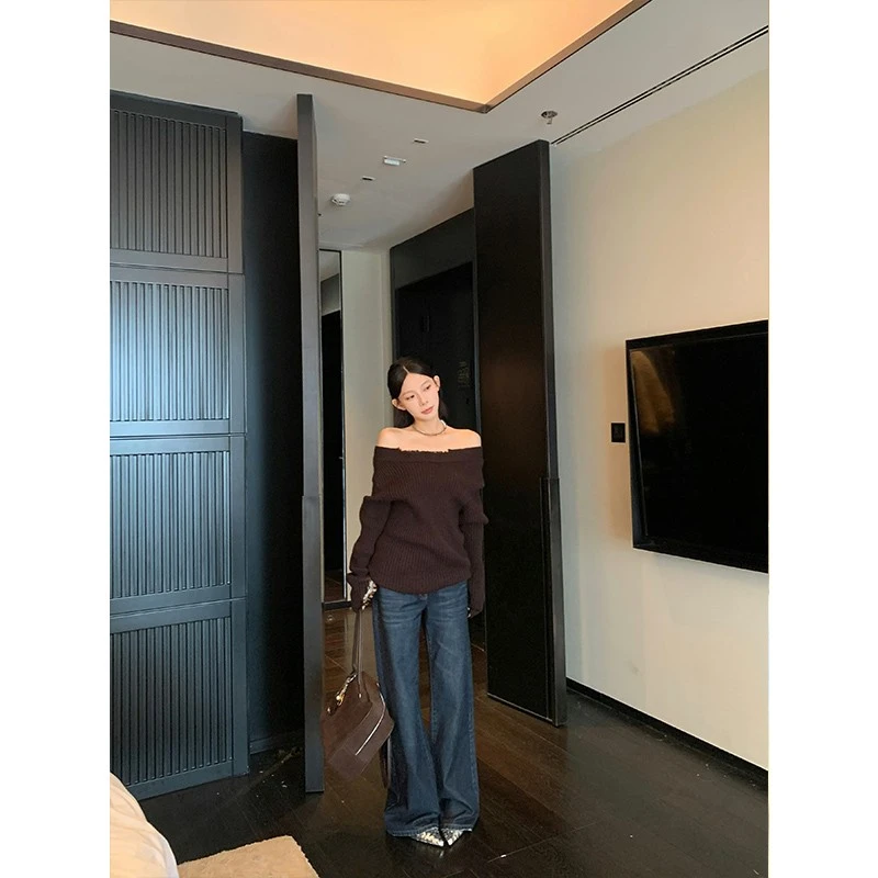 2024秋冬新款韩系时髦设计感一字肩针织衫套头上衣高腰牛仔长裤女