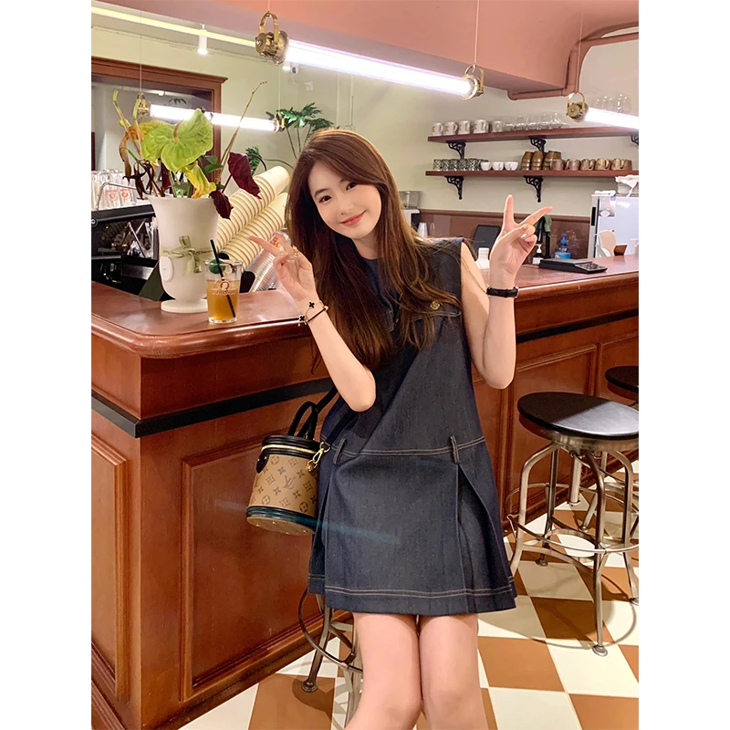 2025夏季新款时尚复古设计感蓝色无袖牛仔连衣裙辣妹收腰显瘦短裙