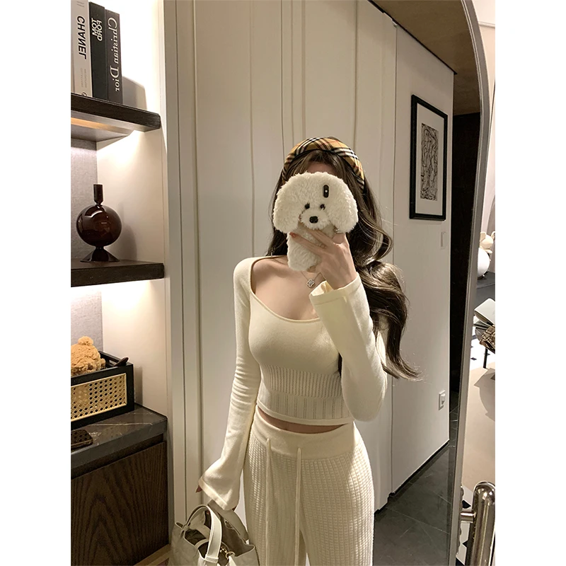 高级感时尚设计大方领喇叭袖针织衫女2025春季高腰垂感休闲阔腿裤