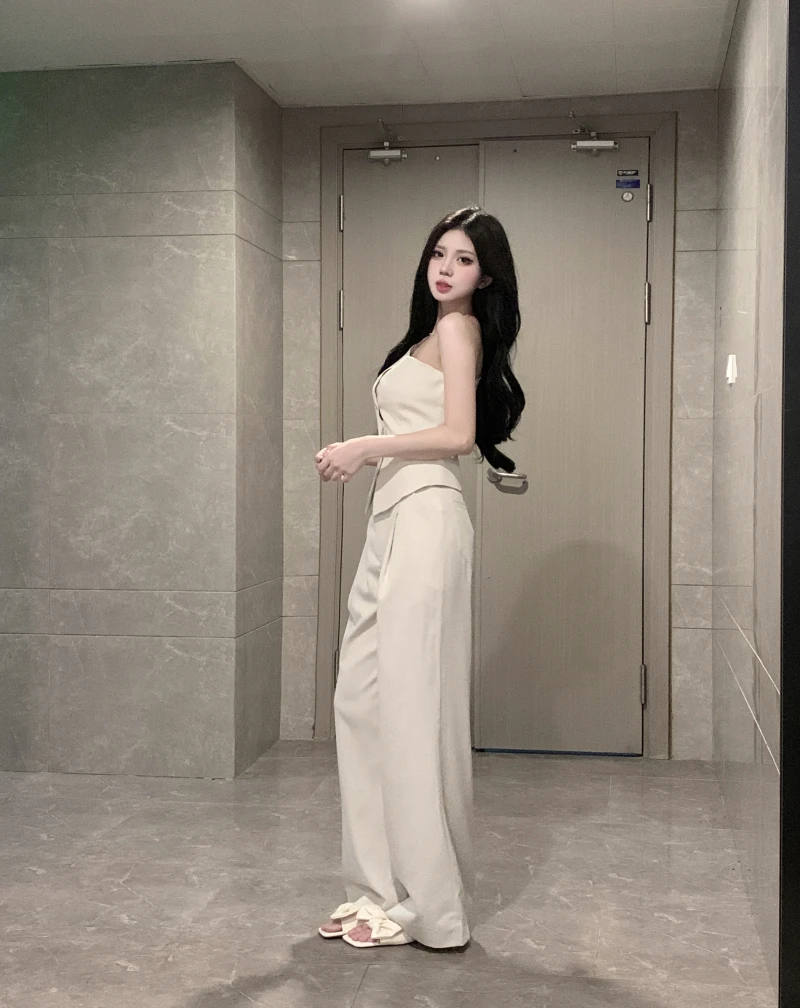 2025夏季新款时尚设计感斜肩无袖西装马甲上衣高级感阔腿休闲裤女