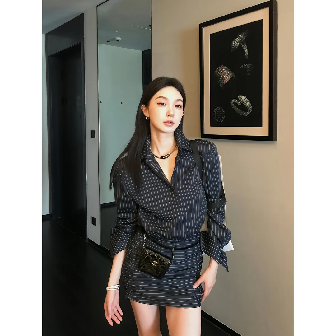 2025秋季新款御姐风时尚设计感修身显瘦衬衫连衣裙性感辣妹短裙女
