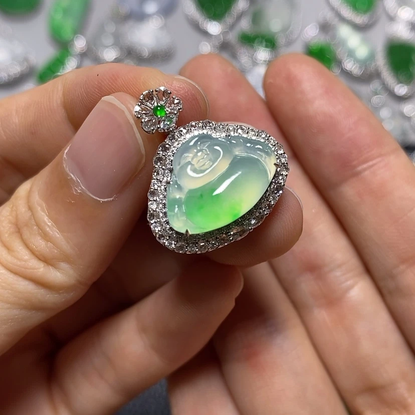 【闪购商品】翡翠吊坠(不含链)18K金镶嵌佛