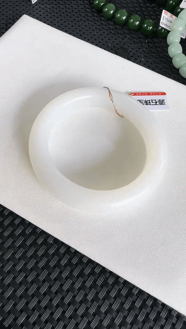 【闪购商品】和田玉白玉手镯未镶嵌圈口约57.5mm