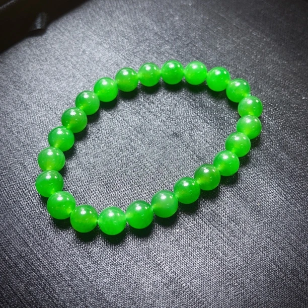 【无矿点高品质】俄老料碧玉乌兰海正矿区苹果绿满色约8mm素圈手串