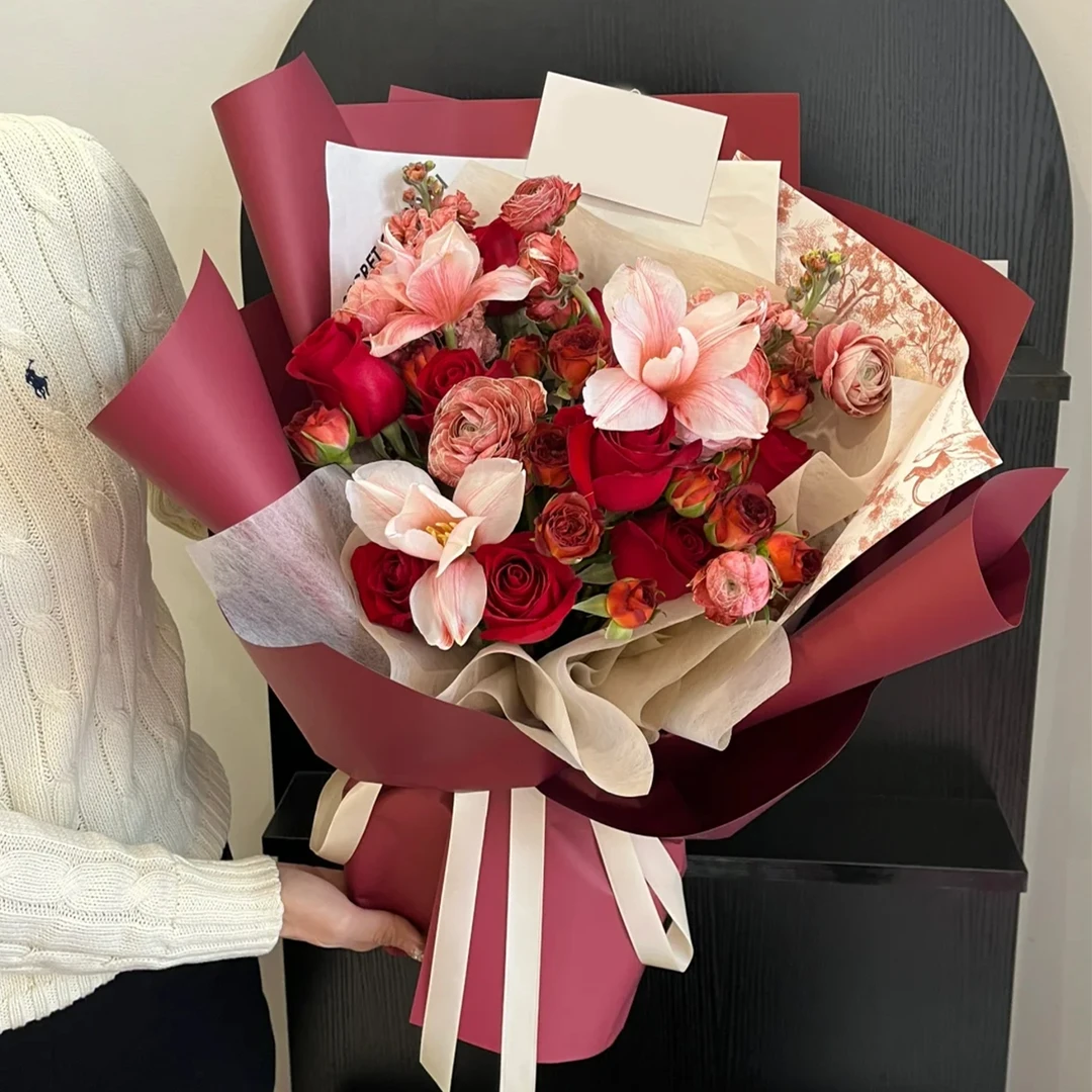 春日『手持热爱』9枝红玫瑰3枝郁金香混搭橙色泡泡鲜花花束送老婆送爱人鲜花小时达外卖鲜花同城配送花店