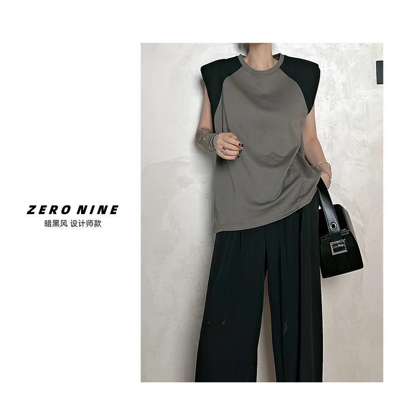 Dan Dan 拼色炸街时髦坎肩T恤女