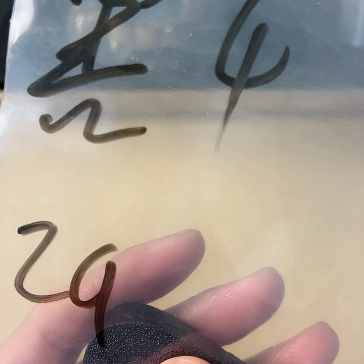 玻璃m**kzx黑牌子29克