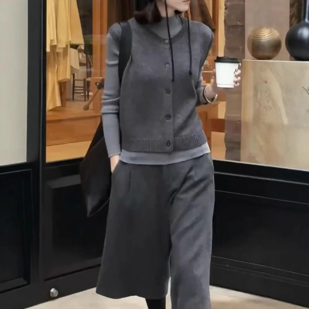 大爱美依缘2024秋冬新款灰色无袖马甲开衫休闲阔腿裤时尚女
