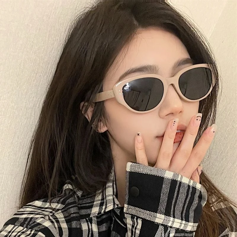 2023网红小脸防晒蹦迪太阳镜男复古辣妹猫眼墨镜女白框高级感ins