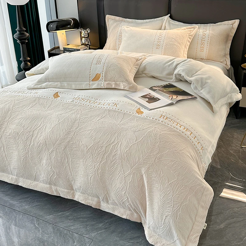2025新款高档轻奢雕花刺绣牛奶绒四件套床裙加绒保暖抗静电双面绒
