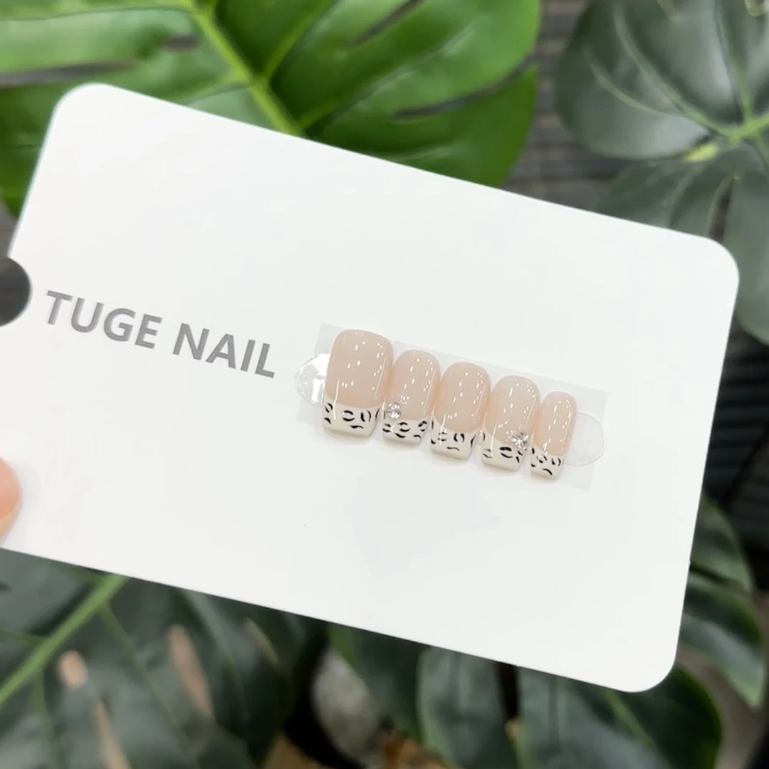 TugeNail“摩登女郎”手绘立体豹纹美甲显白轻奢手绘穿戴甲-小然