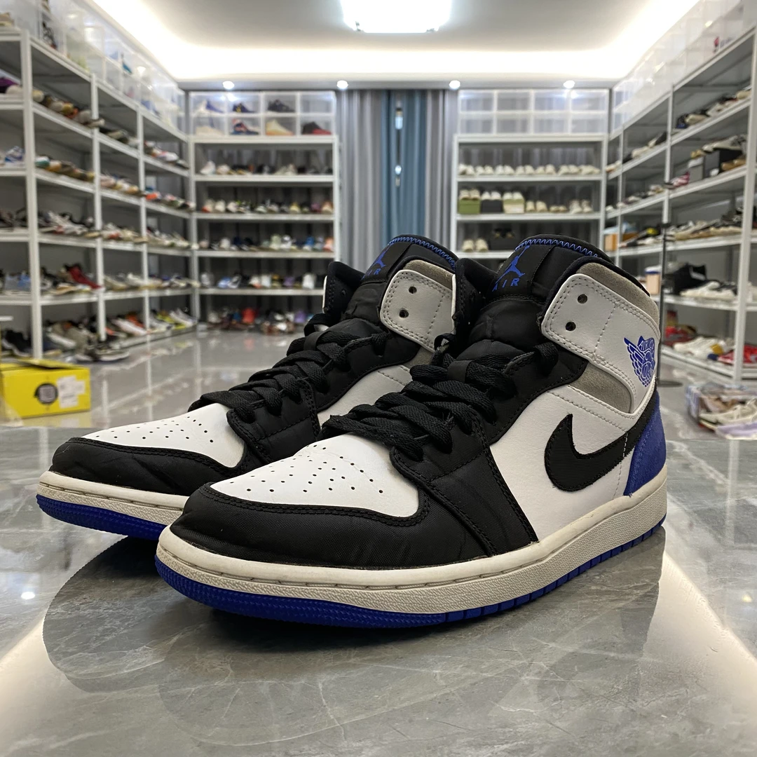 AJ1mid白蓝 鞋码43/95新/公价867 852542-102