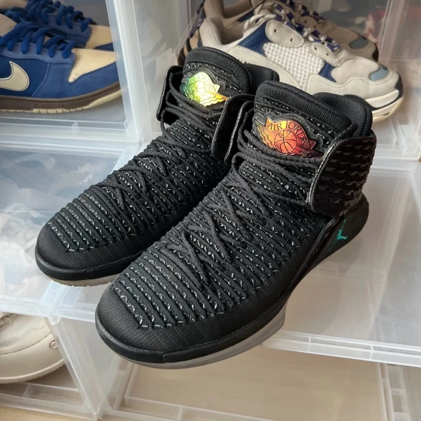 Aj32 黑猫 鞋码43/9新/公价2799 AH3348-003