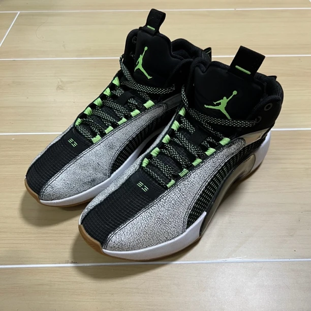 AJ35 黑银 鞋码42.5/98新穿两次原盒/公价869