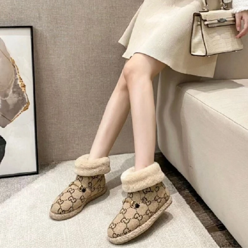 全新未使用 GUCCI/古驰 女士平底外穿保暖马衔扣雪地靴 35码 1410