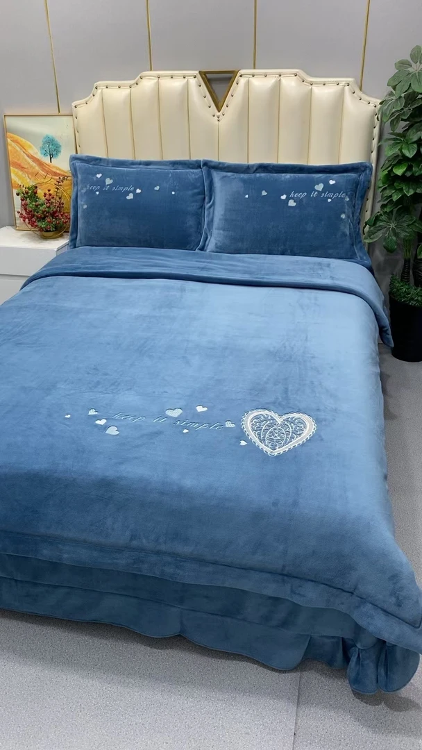 新款纯色绣花轻奢加绒加厚防静电牛奶绒被套双面绒牛奶绒四件套