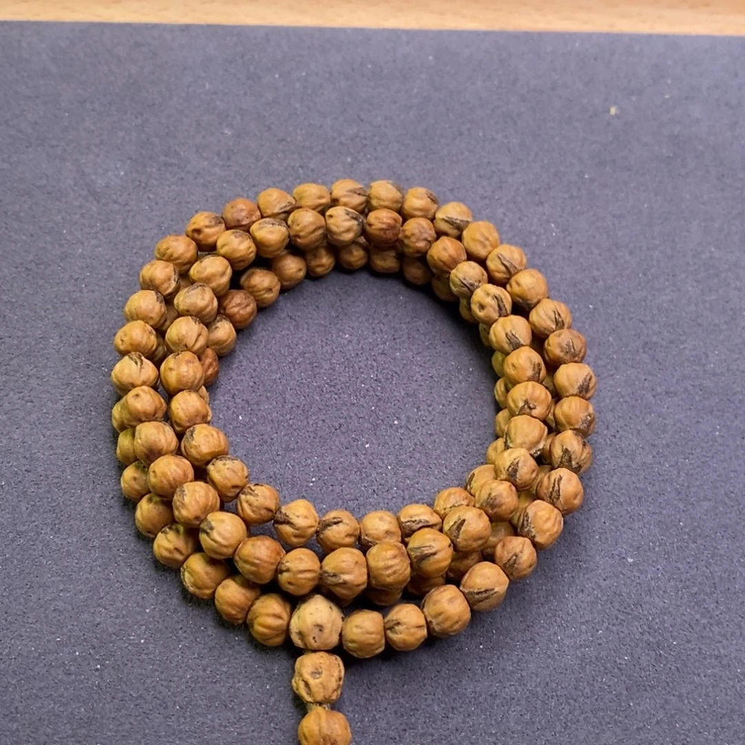 柏香籽/百香籽吊坠何*东