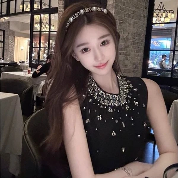 重工钉钻修身镶钻高级连衣裙无袖通勤气质背心裙小黑裙女