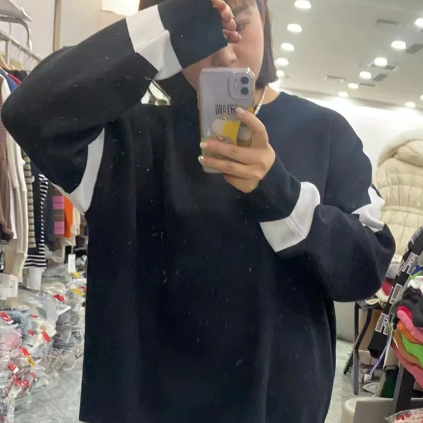 时尚女装圆领毛衣