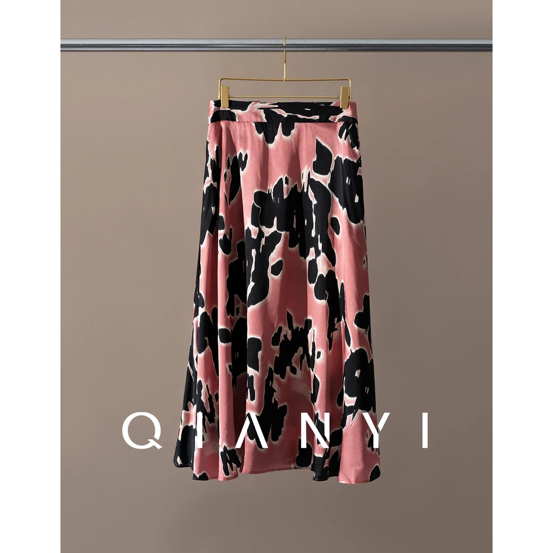 纤屹2025新款夏季轻奢高级感碎花气质垂感遮肉显瘦A字女装半身裙