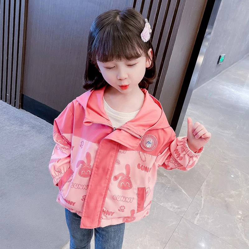女童韩版春秋季时髦女孩春款上衣外套女宝宝卡通连帽儿童连帽衣服