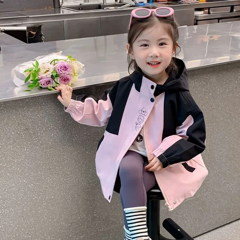 女童春秋冲锋衣外套春款新款宝宝小女孩防风儿童薄款女童外套春秋