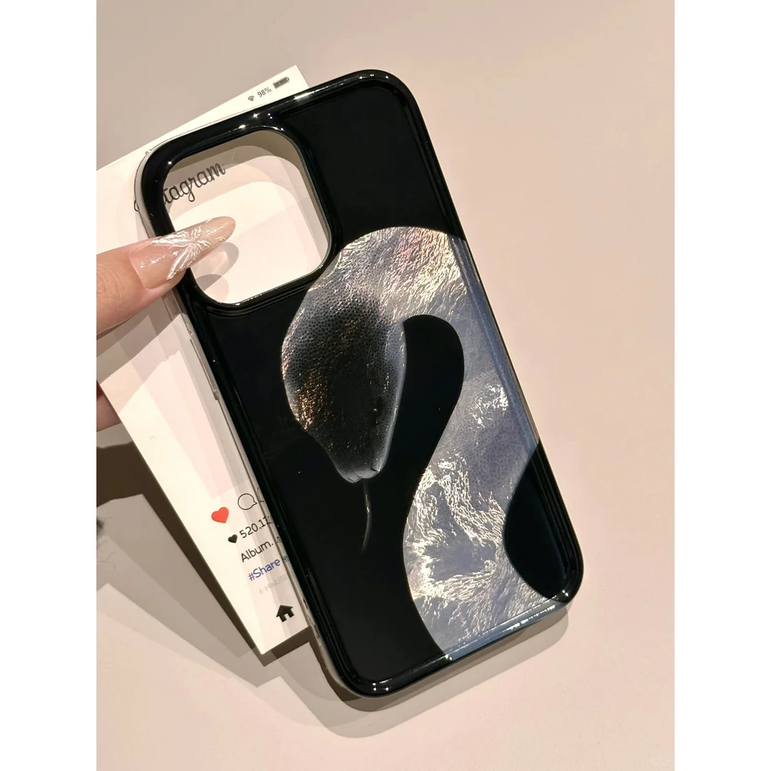 BANCA高级黑底镂空小银蛇适用苹果16pro手机壳iphone15/14冰川13