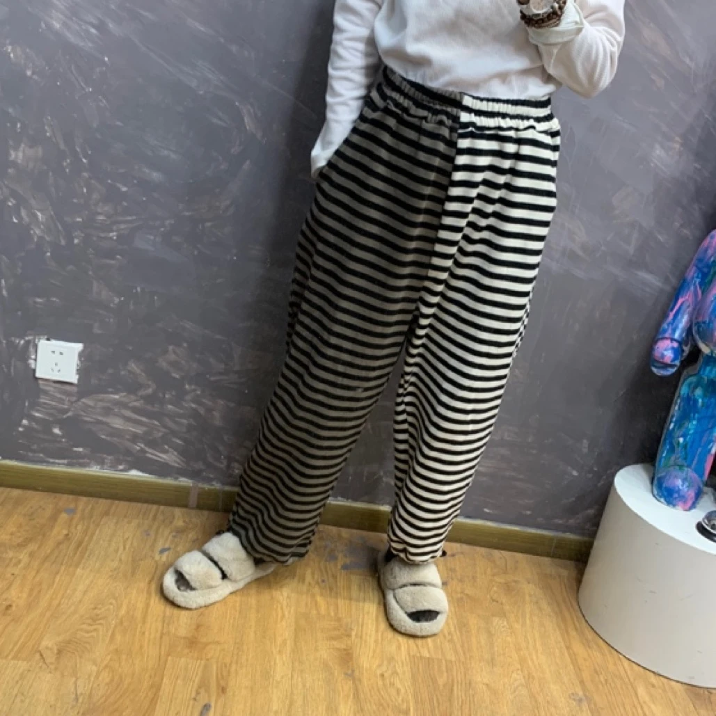 念北穿搭加绒保暖横条纹拼接阔腿裤卫裤K