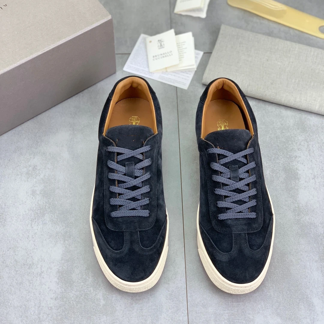 时尚轻奢男鞋欧洲站潮牌高端真皮男士休闲板鞋低帮系带简约舒适鞋