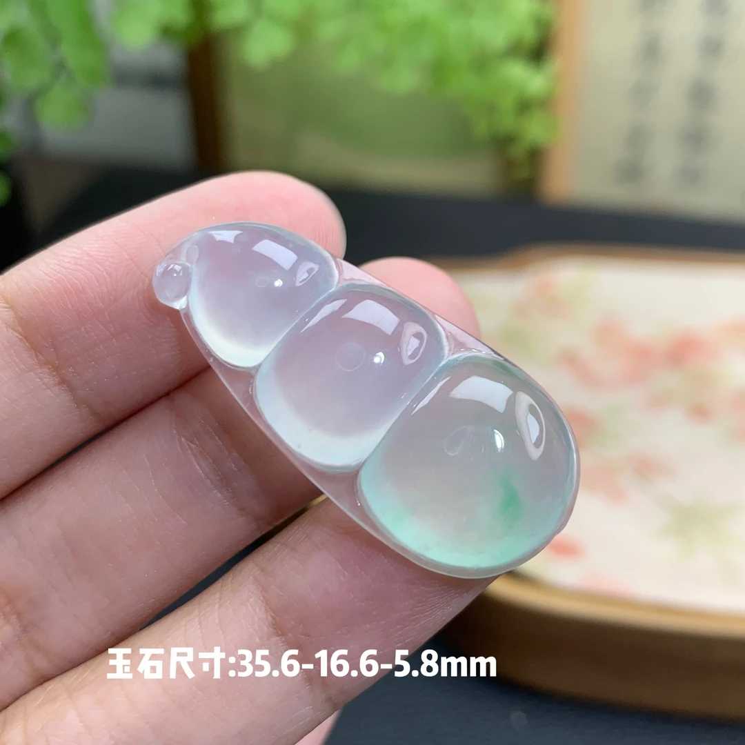 仙子翡翠高冰起光飘阳绿冰透福豆吊坠大气饱满圆润清爽缅甸翡翠A