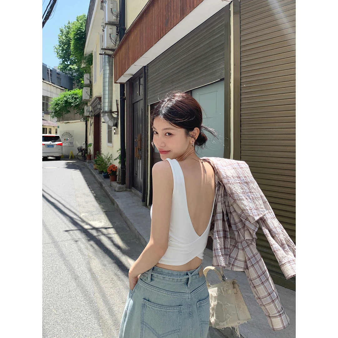 设计交叉背心西装内搭女春夏自带胸垫百搭外穿短款上衣秋LANE兰娥