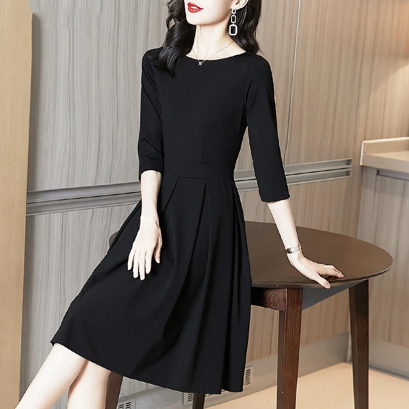春装圆领新款黑色连衣裙高端气质正式场合赫本高贵风高贵连衣裙