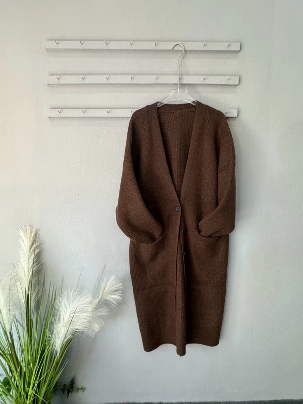 长款纯色初秋毛衣