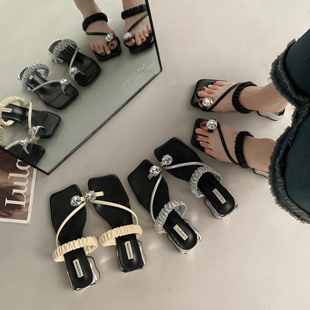 欧洲站水钻凉拖鞋2024夏季新款时尚外穿粗跟套趾中跟仙女风凉鞋女