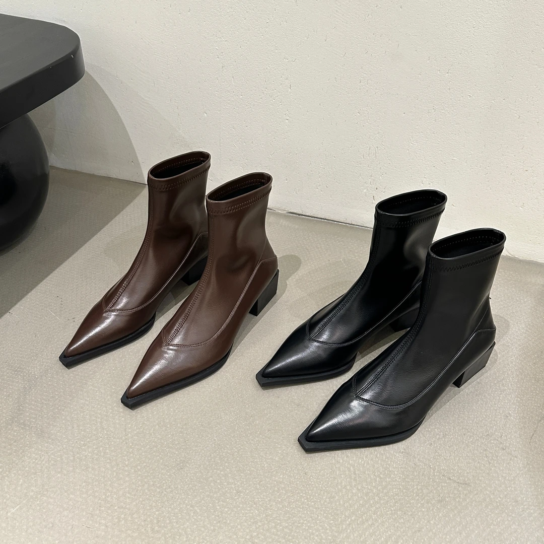 高跟短靴女2024秋冬新款百搭弹力套筒粗跟法式配短裙尖头瘦瘦靴子