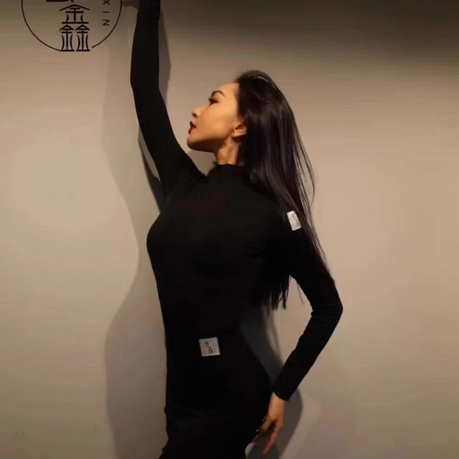 艺鑫舞服062黑色高领上衣拉丁舞显瘦女练习上衣长袖国标舞练功服