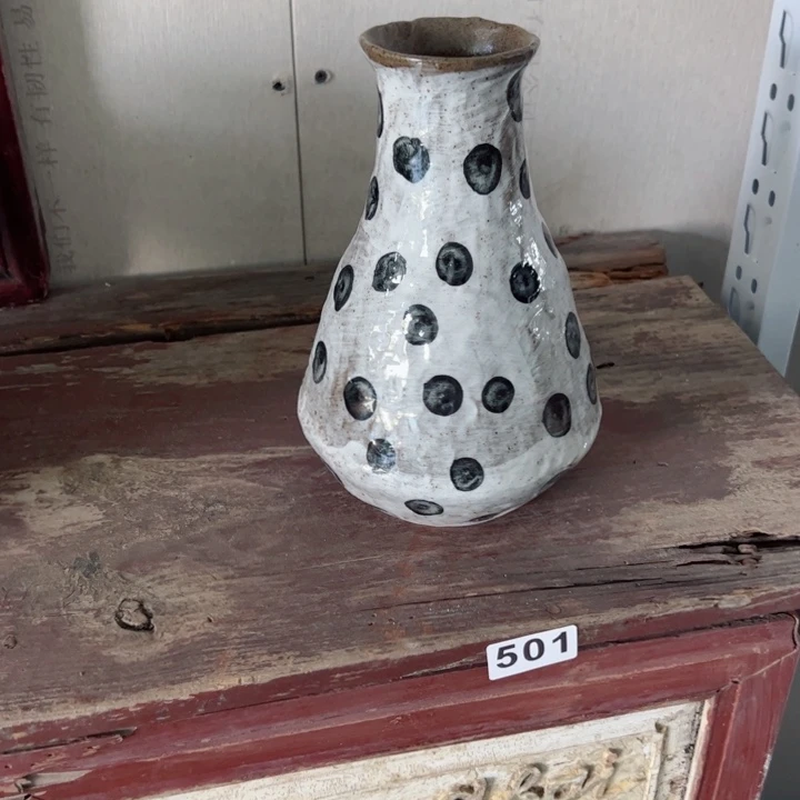 红陶20CM（含）-50CM（不含）一**间