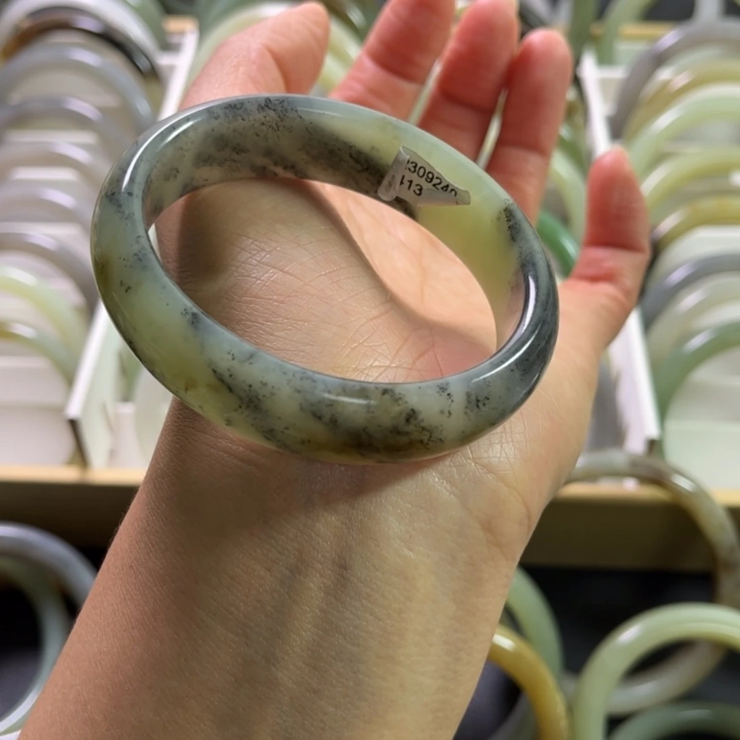 【闪购商品】和田玉手镯55圈口未镶嵌