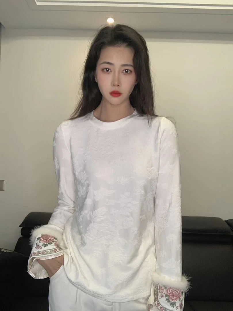 九月    花葵       新款提花打底国风拼毛毛刺绣重工圆领打底衫