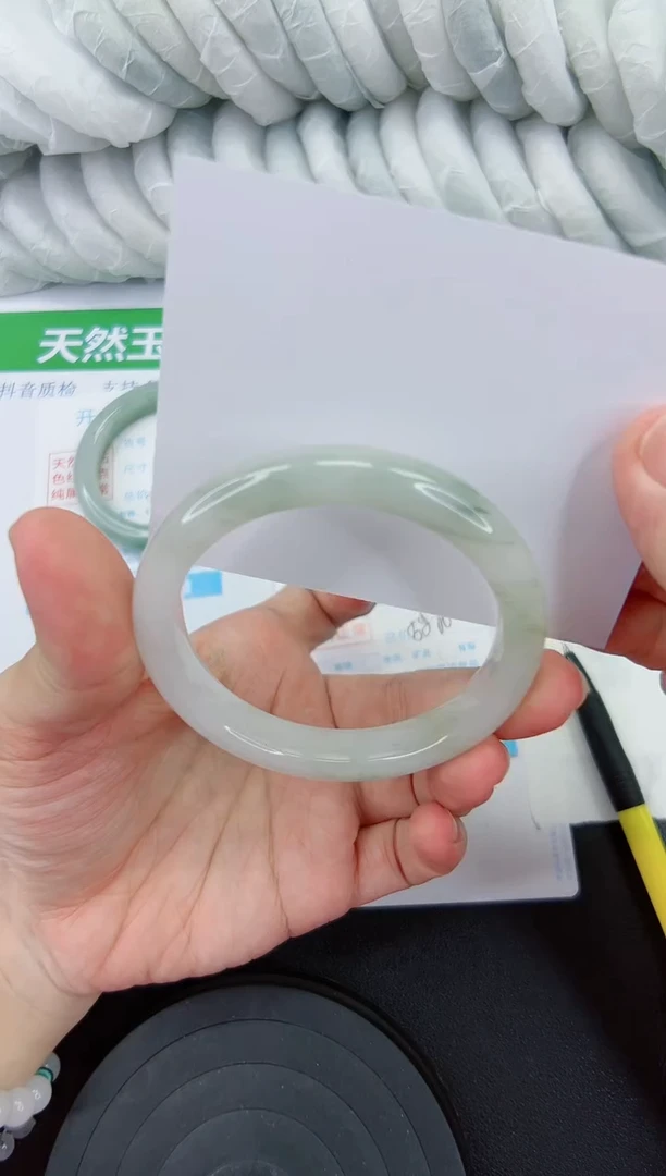 【闪购商品】石英质玉手镯未镶嵌327