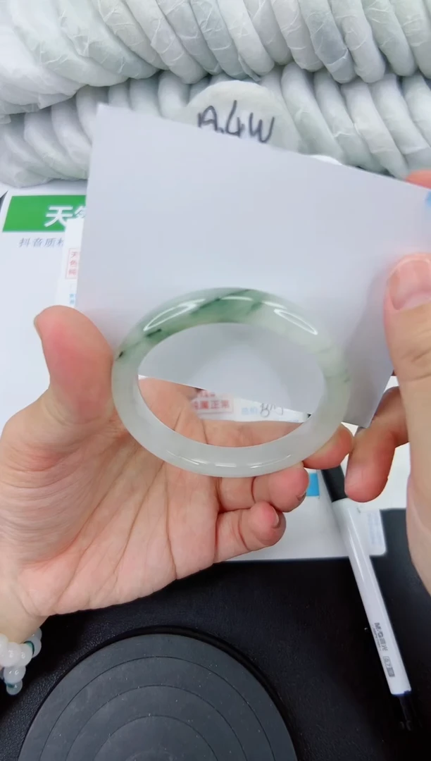 【闪购商品】石英质玉手镯未镶嵌205