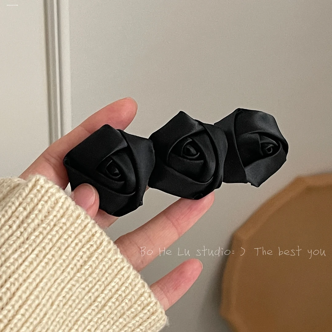 玫瑰花弹簧夹立体少女时尚小众精致2025质感发饰发量新款气质显白