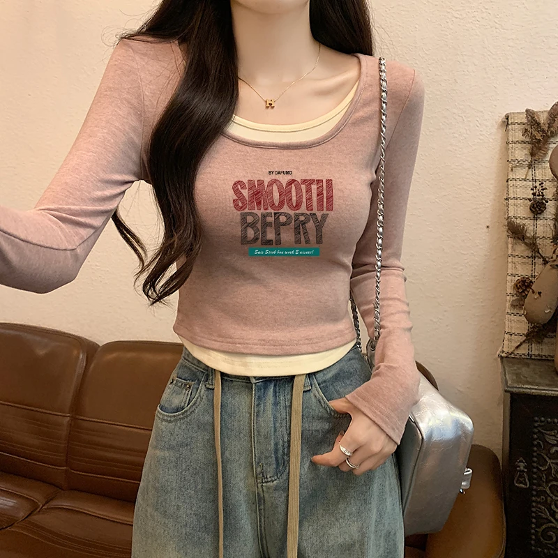显瘦拼接粉色长袖T恤女秋冬紧身撞色露锁骨洋气减龄内搭打底衫