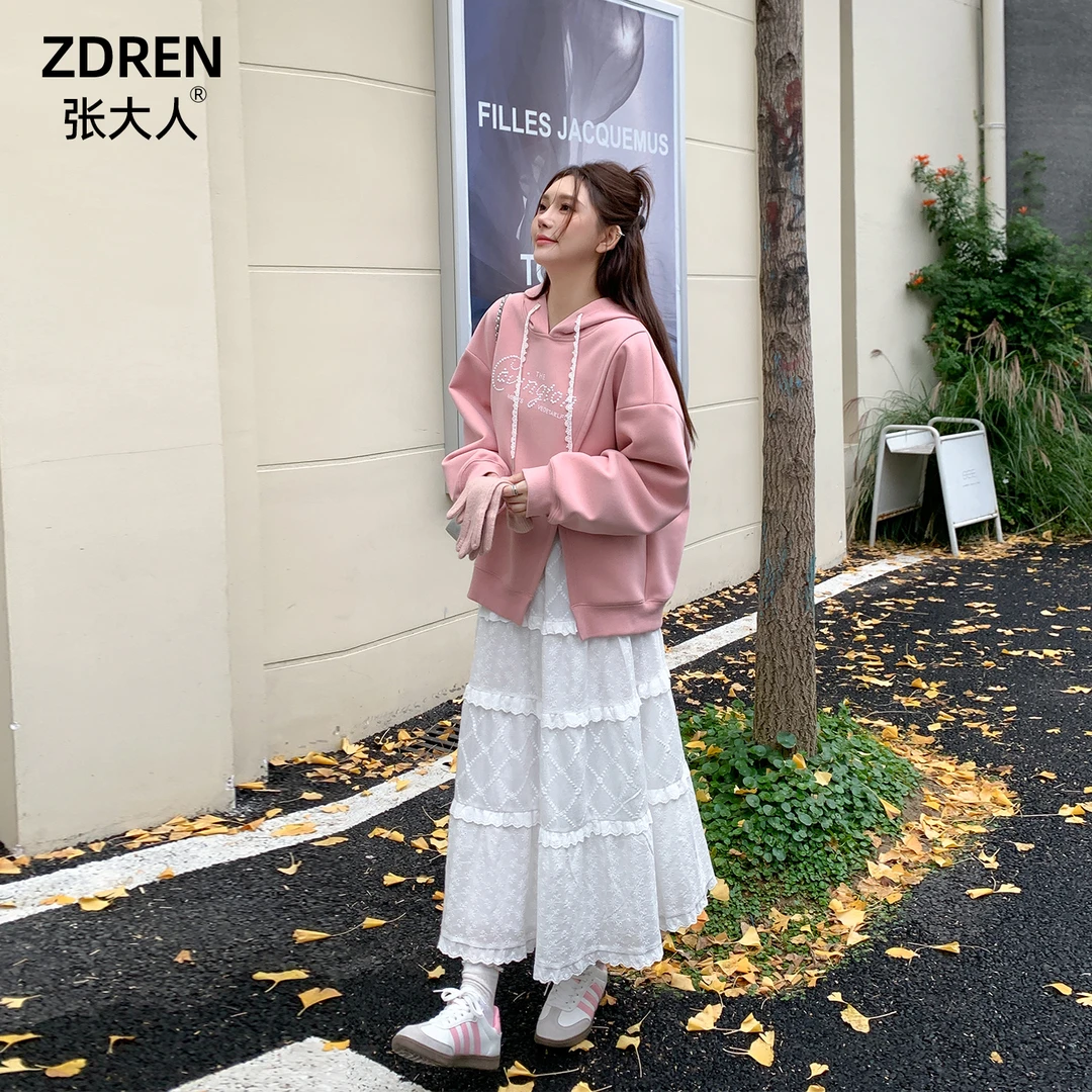 张大人纯爱恋人大码女装冬日甜美字母连帽卫衣搭仙女蕾丝拼接半裙