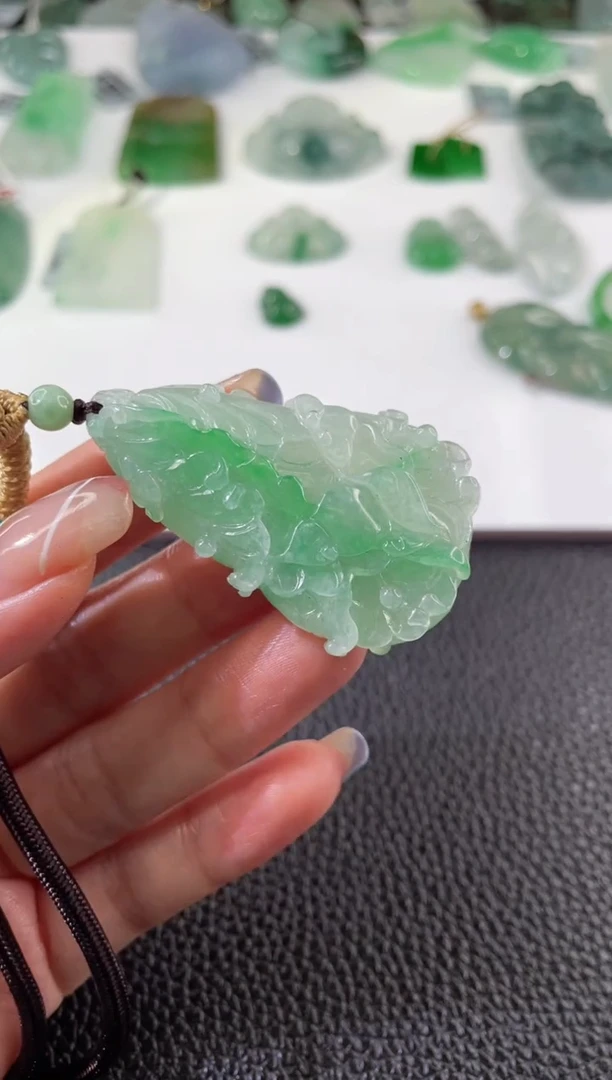 【闪购商品】定制翡翠未镶嵌定制翡翠未镶嵌毛货